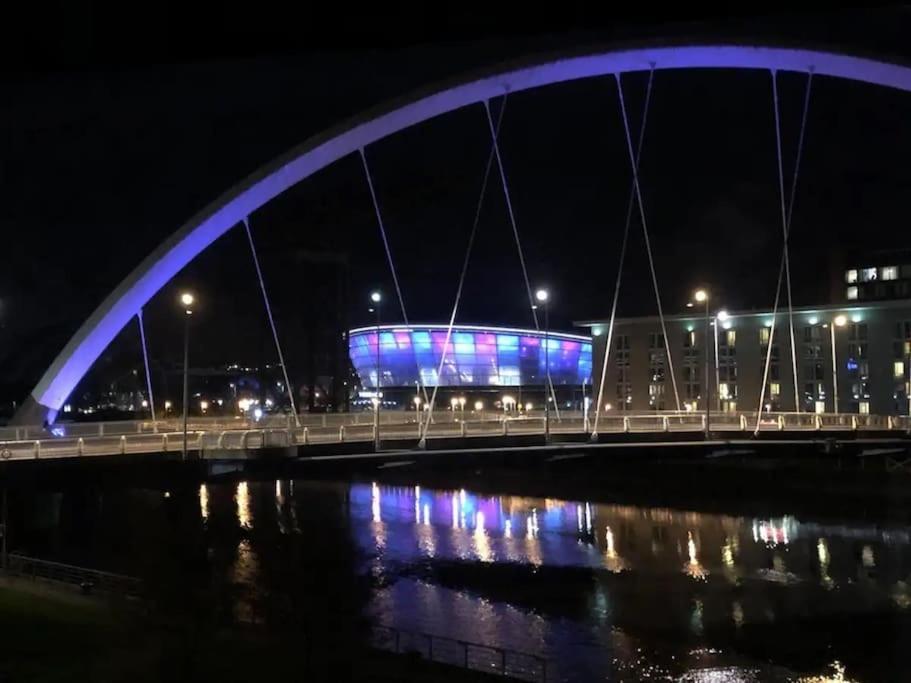 River View Apartment Glasgow Eksteriør bilde