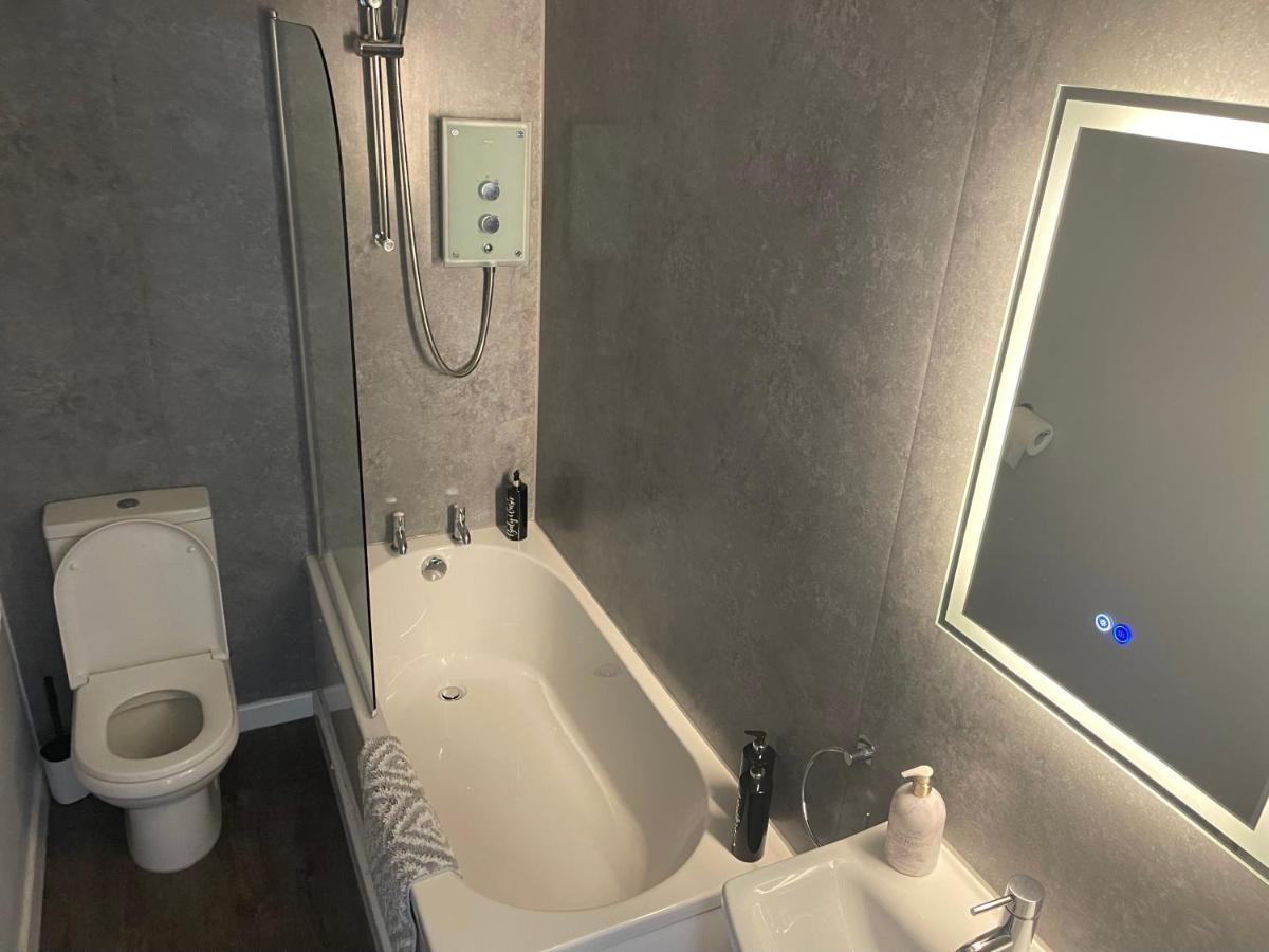 River View Apartment Glasgow Eksteriør bilde