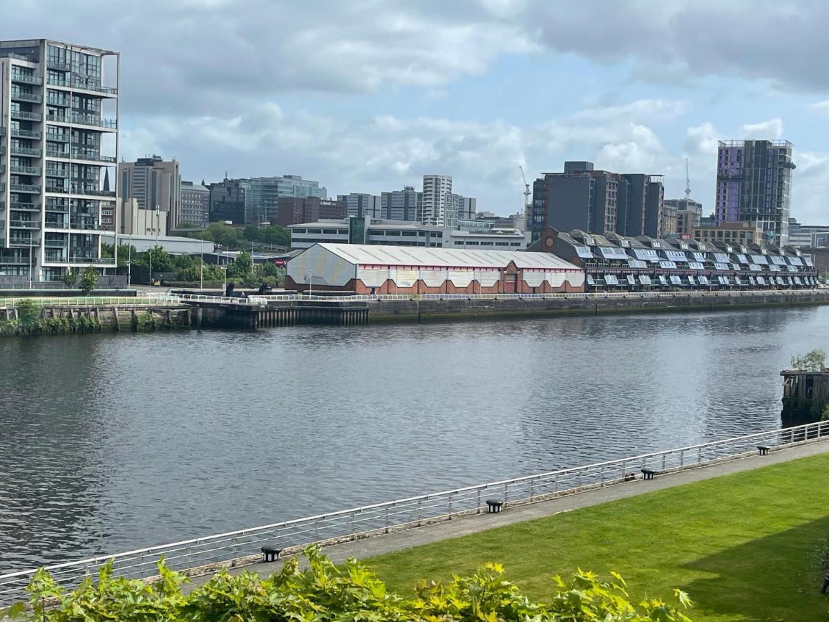 River View Apartment Glasgow Eksteriør bilde